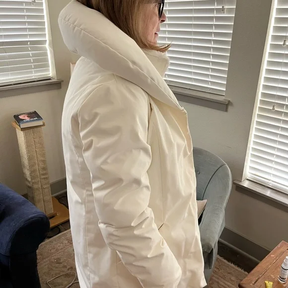 Aritzia Wilfred cocoon parka white warm with goose down M - Picture 7 of 8